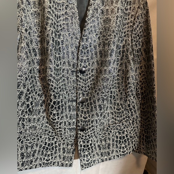 Jones New York Embossed Jacket - Picture 2 of 6